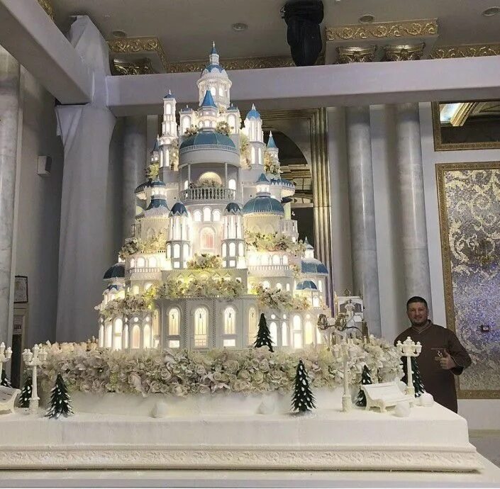 Работы агзамова фото Former Boxing Champion Turned Pastry Chef Creates the Most Amazing Wedding Cakes