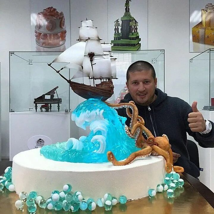 Работы агзамова фото Невероятные торты Рената Агзамова Блог За городом Realistic cakes, Novelty cakes