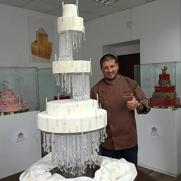 Работы агзамова фото Renat Agmazov; a Russian Confectioner Makes Magnificent Cakes - Realistic cakes,