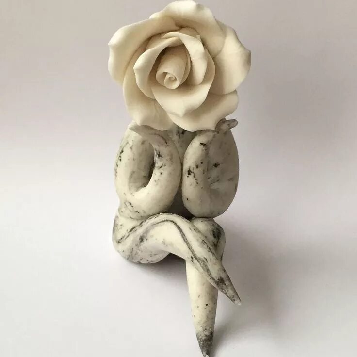 Работы из глины фото Carolyn Clayton - flower people Ceramic flowers, Sculpture clay, Flower sculptur