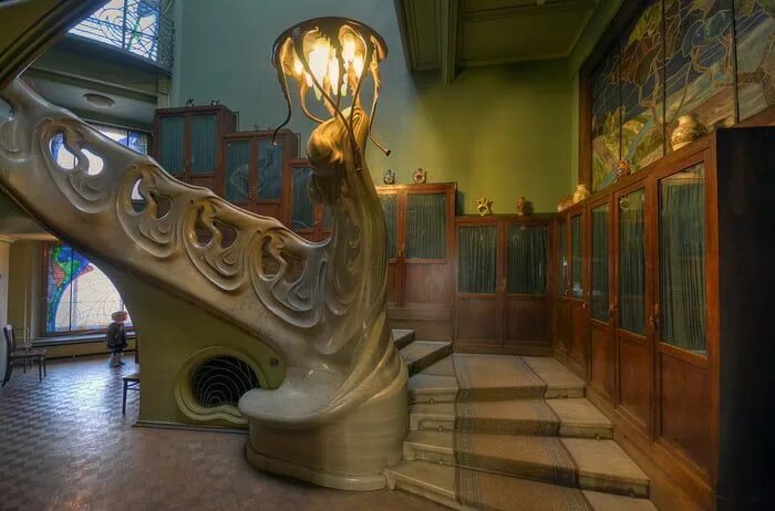 Работы шехтеля фото This Art Nouveau staircase in Ryabushinsky Mansion, Moscow - Awesome Art nouveau