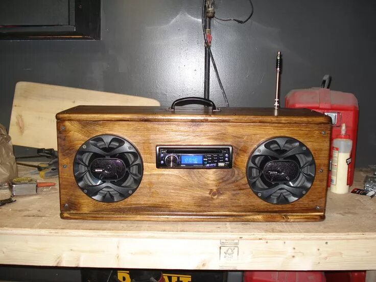 Радио самоделки своими руками How to Make a Camping Radio Camping radio, Diy boombox, Radio