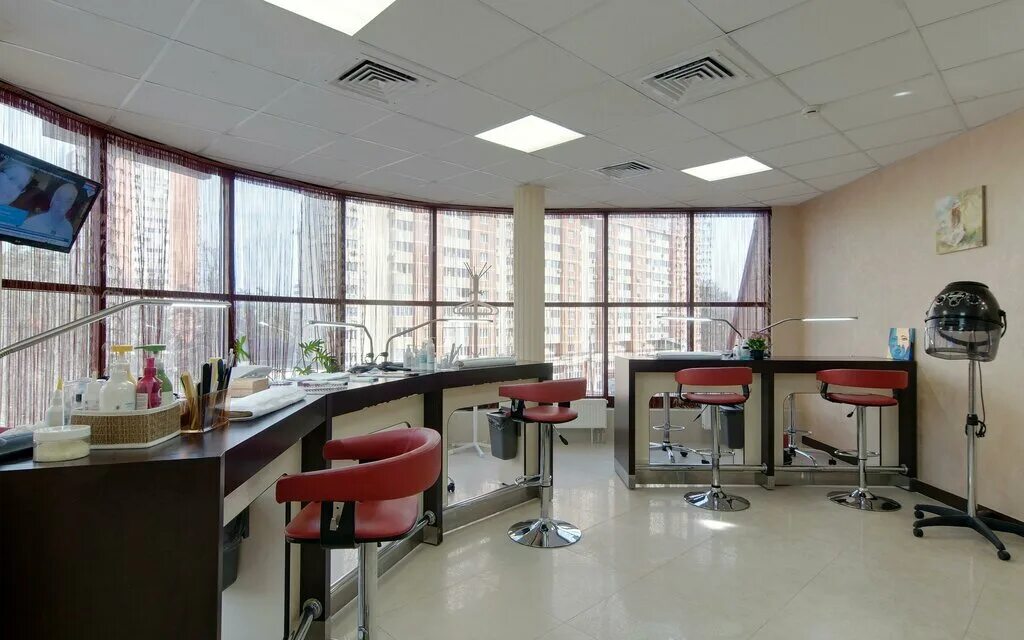 Радости нейлс просп космонавтов 34б фото Panorama: Manicure, massage and barbershop studio on Kosmonavtov Avenue, beauty 