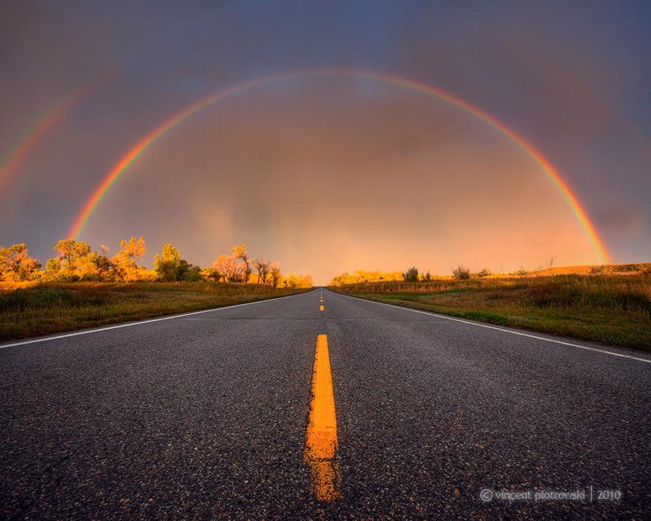 Радуга дорога фото On a Yellow Stripe Road Nature photography, Landscape photography, Fall pictures