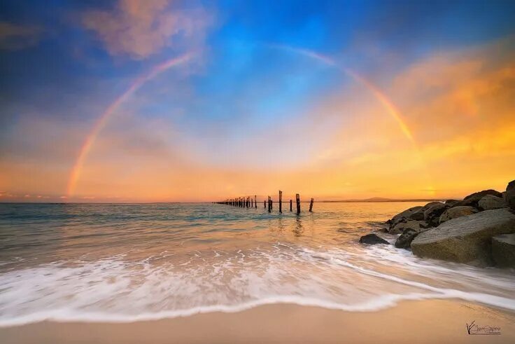 Радуга море фото Pin by Jenni Vass on ... Fascinating Rainbows, Lightning and Storm Clouds ...r T