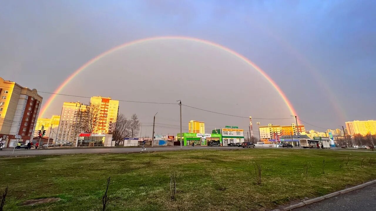 Радуга в уфе фото Жители Кирова делятся в соцсетях фотографиями потрясающей радуги над городом