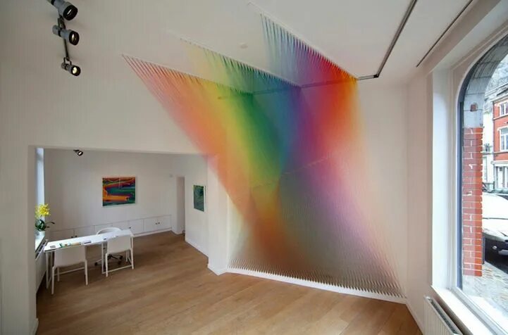 Радужная 12 фото Thousands of Threads Form Vibrant Rainbows Artistic installation, Installation a