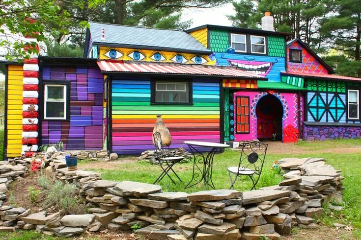 Радужные дворы фото Peek Inside Rosendale’s Whimsical, Wonderful Rainbow House Rainbow house, House 