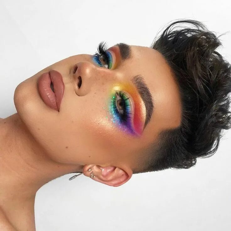 Радужный макияж фото These Makeup Looks For Pride 2019 Will Color You Impressed Pride makeup, Rainbow