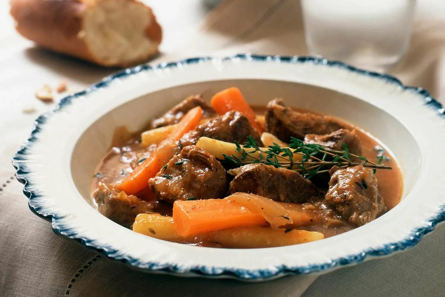 Рагу рецепты с фото с мясом Crock Pot Beef Stew Recipe with Tomatoes and Red Wine