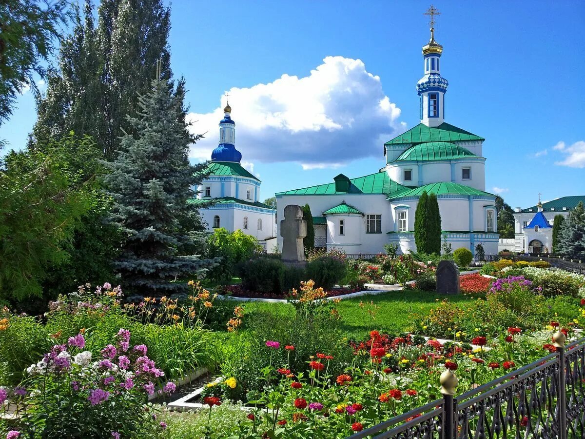 Раифа монастырь фото Tour "Program trip to Sviyazhsk - Raifa Bogoroditsky monastery - Temple of All R