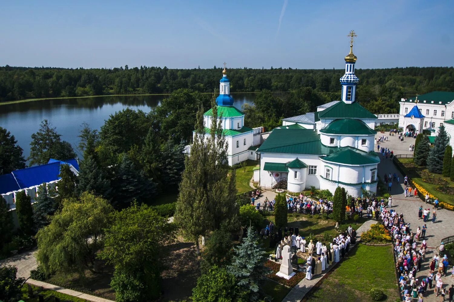 Раифский богородицкий монастырь фото В Неделю 11-ю по Пятидесятнице митрополит Феофан совершил Литургию в Раифском мо