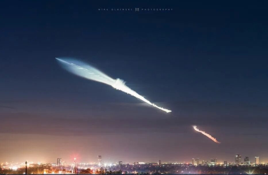 Ракета в небе фото The Twilight Effect: Is That What People Saw After The SpaceX Rocket Launch?