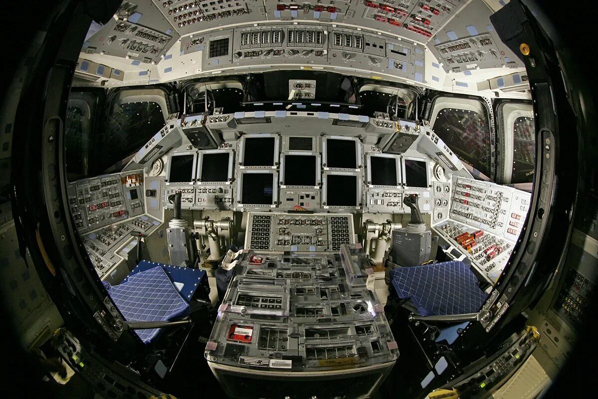 Ракета внутри фото The cockpit of a Space Shuttle. Space flight, Outer space pictures, Space travel