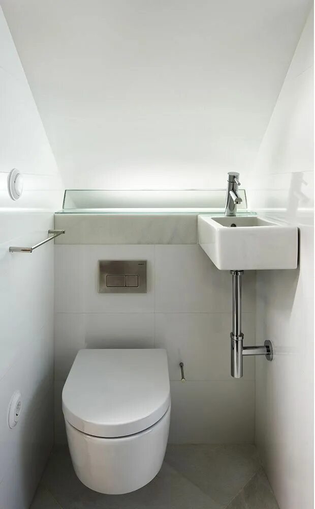 Раковина над туалетом фото Bathroom under stairs, Bathroom solutions, Tiny bathrooms