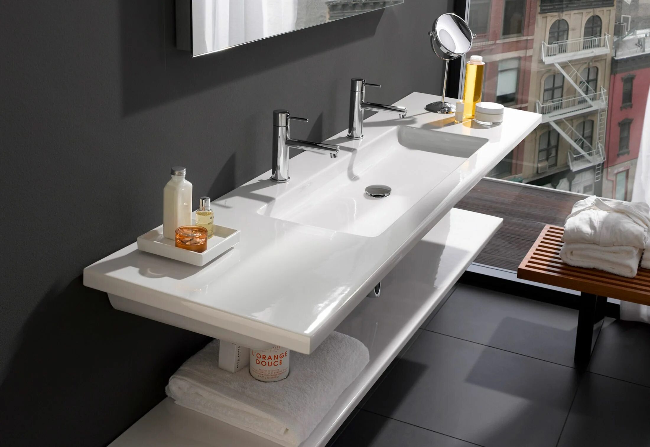 Раковина в интерьере ванной комнаты фото Laufen Living Square Modern bathroom sink, Bathroom renovation cost, Bathroom de