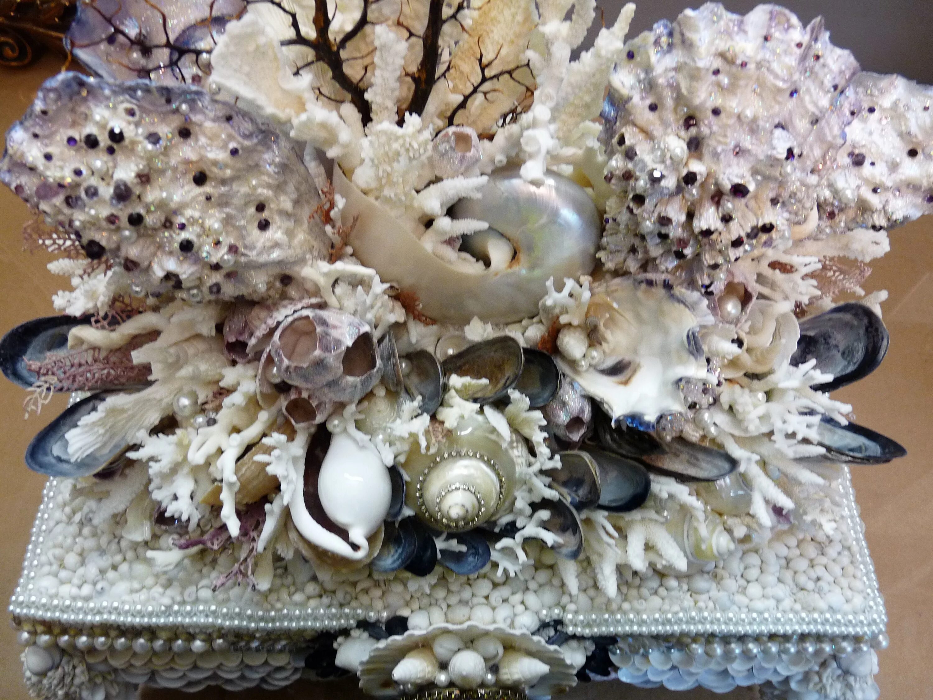 Ракушек своими руками фото I use lot of crystals and good quality glass pearls and different sea shells, co