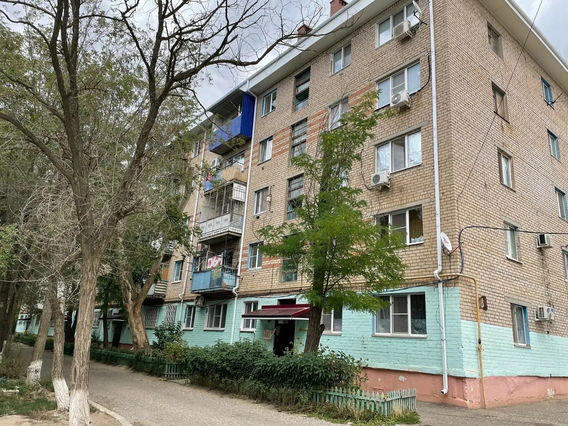 Ральф элиста 1 й микрорайон 5г фото Купить 3-комнатную квартиру, 42.5 м² по адресу Элиста, 1-й микрорайон, 16, 1 эта