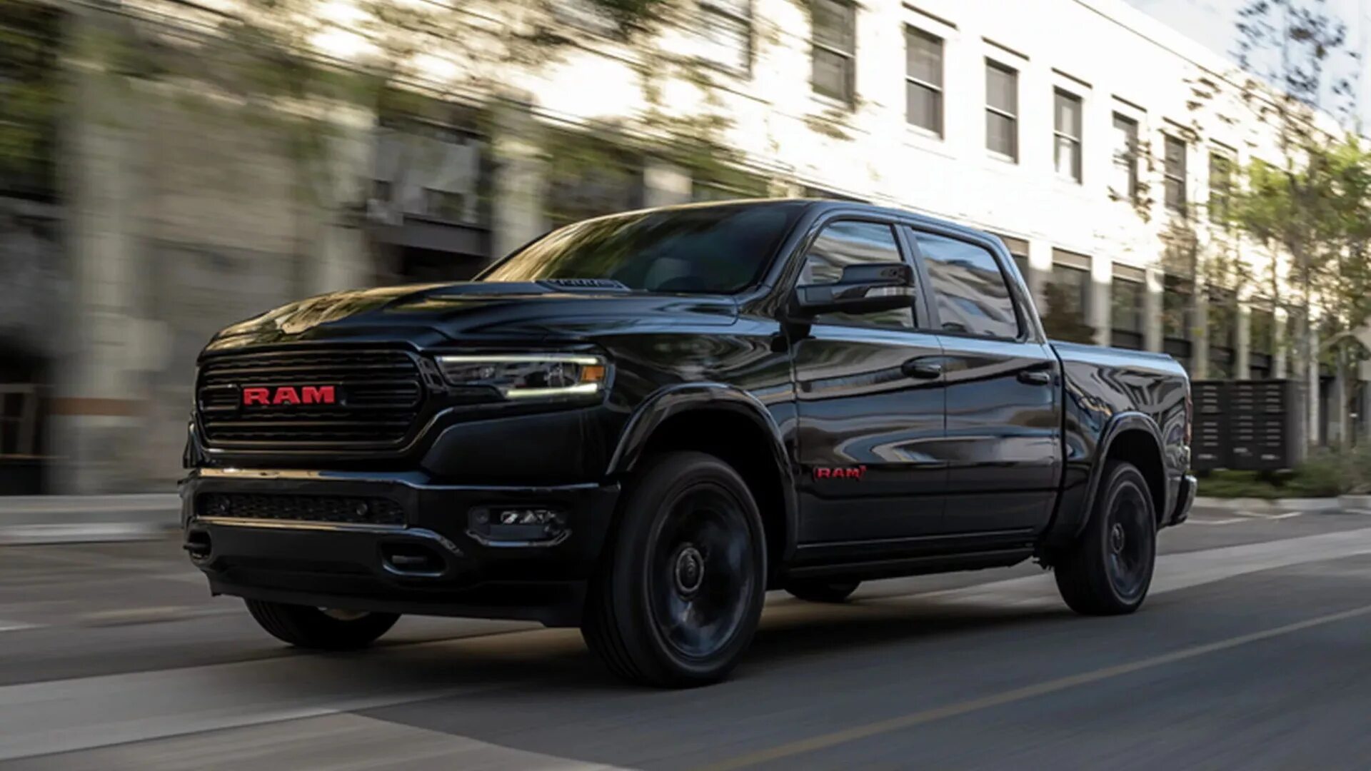 Рам автомобиль фото цена Ram 1500 Limited (RAM)RED Edition - зловещий грузовик с золотым сердцем - DRIVE2