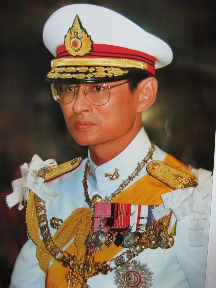 Рама 9 фото Thailand King in uniform oil painting from Heropainting.com ป ร ะ ว ต ศ า ส ต ร,