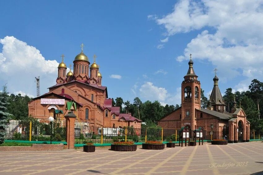 Раменское московская область фото города Древо - иллюстрация: Храм во имя святых апостолов Петра и Павла в Ильинском, 201