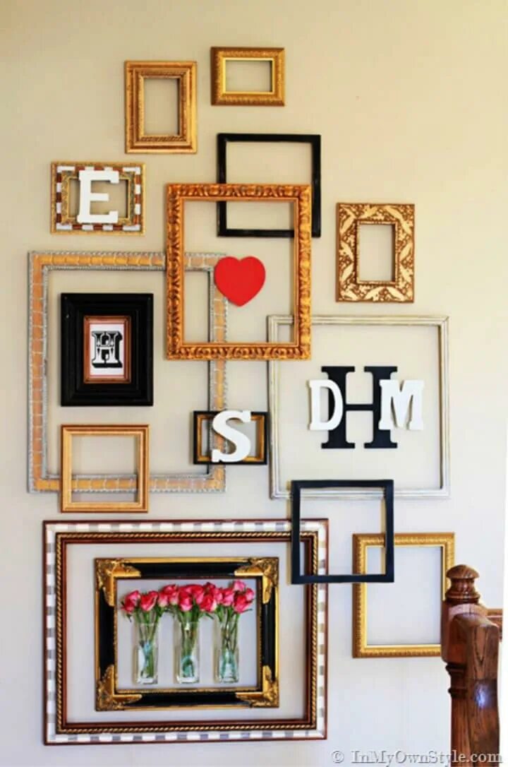 Рамки для декора на стену 50 Unique Gallery Wall Ideas To Display Your Family Photos