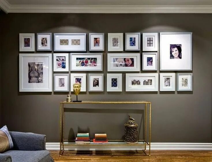 Рамки на стене в интерьере как называется 25 Creative Ways to Fill Your Plain Walls By Showing Off Your Mini Photo Collect