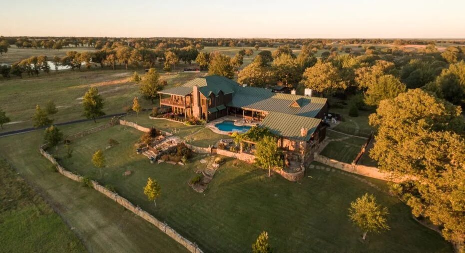 Ранчо ул волкова 16 фото Terry Bradshaw selling his 144-acre Oklahoma ranch. Take a look inside Fox Busin