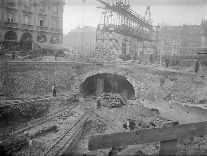 Раньше не строили метро кожуховскую фото Файл:Paris Metro construction 03300288-3.jpg - Вікіпедія