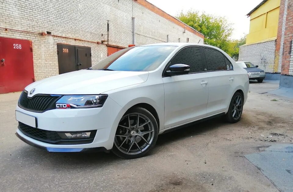 Рапид на 16 дисках фото Колеса - Skoda Rapid (1G), 1,4 л, 2018 года колёсные диски DRIVE2