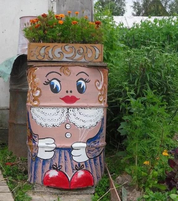 Раскрасить дачу своими руками Colorful Painting Ideas to Recycle Metal Barrels and Tin Cans for Beautiful Yard