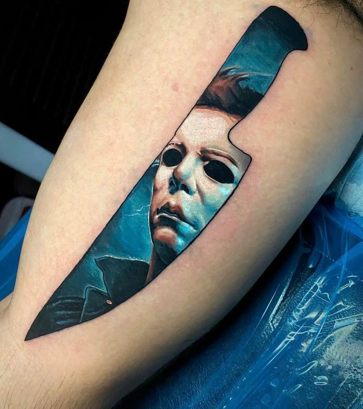 Распечатанные фото тату Pin by Marie-soleil on Tatouage in 2022 Movie tattoos, Horror tattoo, Halloween 