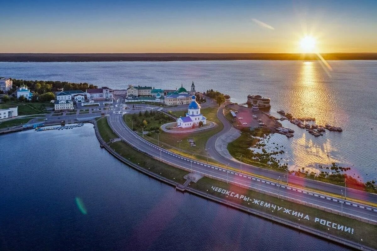 Rating of Cheboksary city attractions - Конгресс-отель "Россия", г. Чебоксары - 