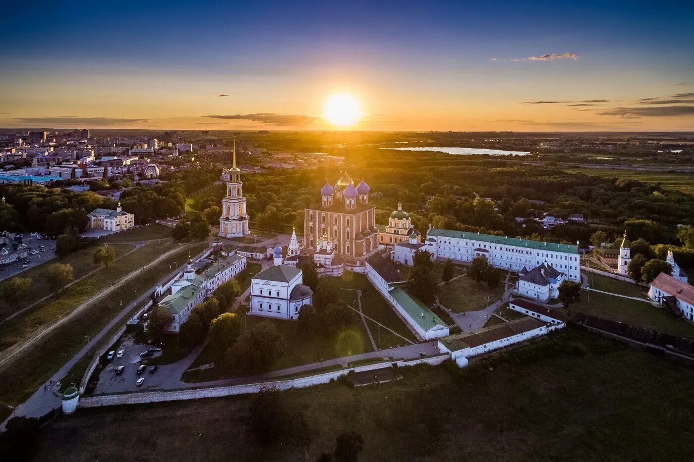 Распечатать фото рязань Рязанский колледж имени Героя Советского Союза Н.Н. Комарова