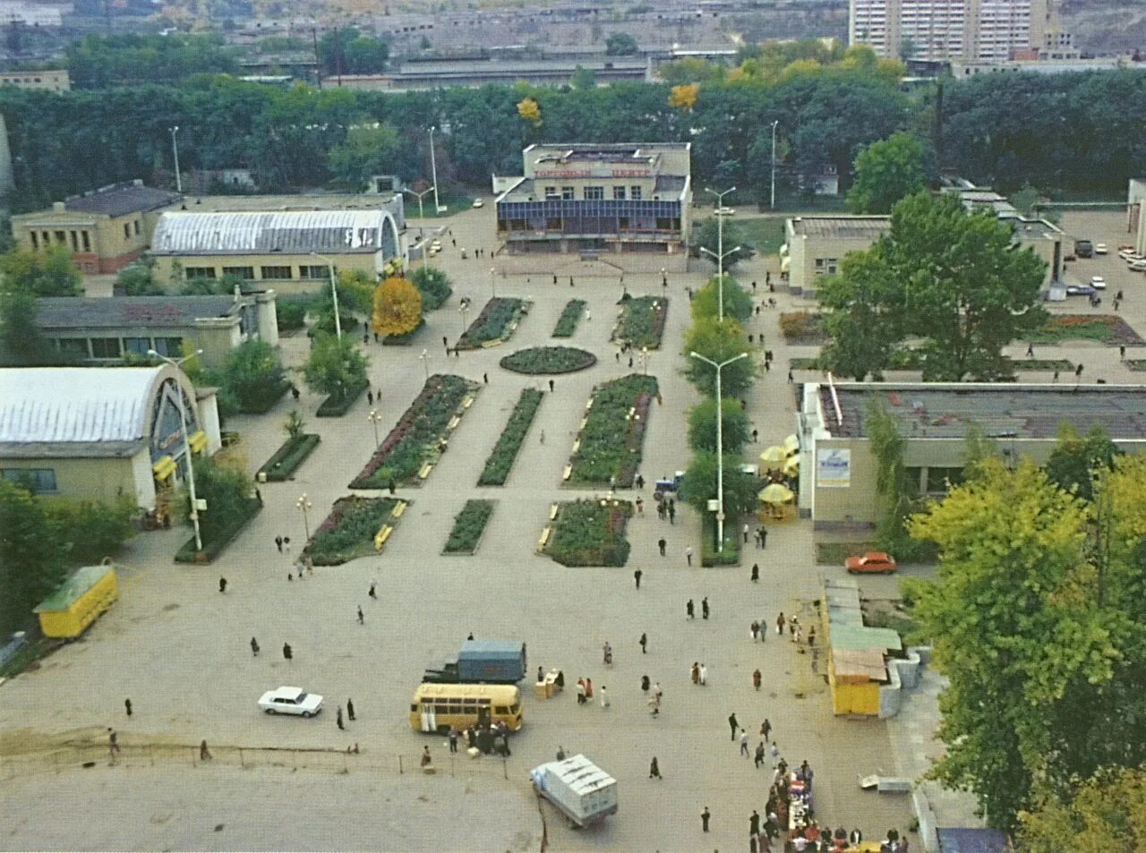 Взгляд на город свысока: Солнечный-2, 9-й микрорайон (Саратов, Оржевского, 7) - 