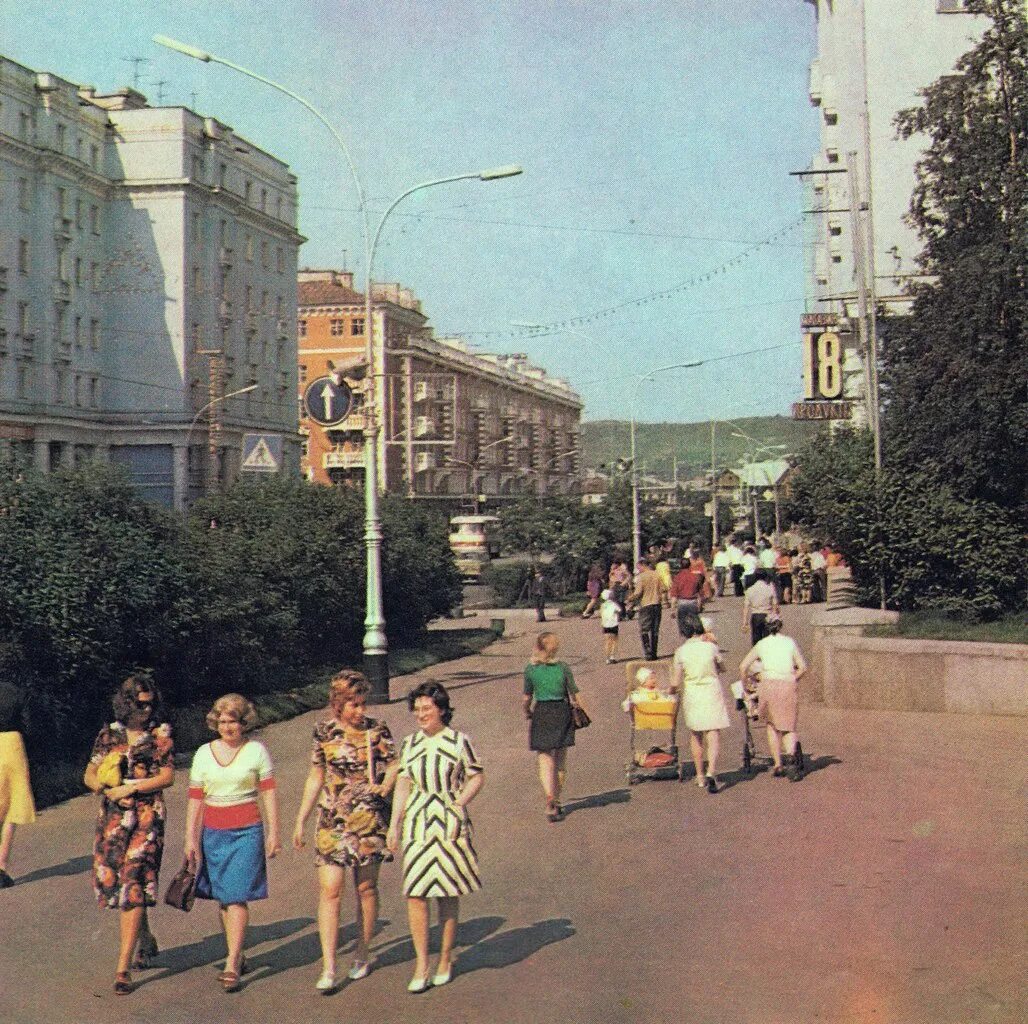 Распечатать фото советский район Проспект Ленина в Мурманске, 1976 год Назад в СССР Фотострана Пост № 735493104