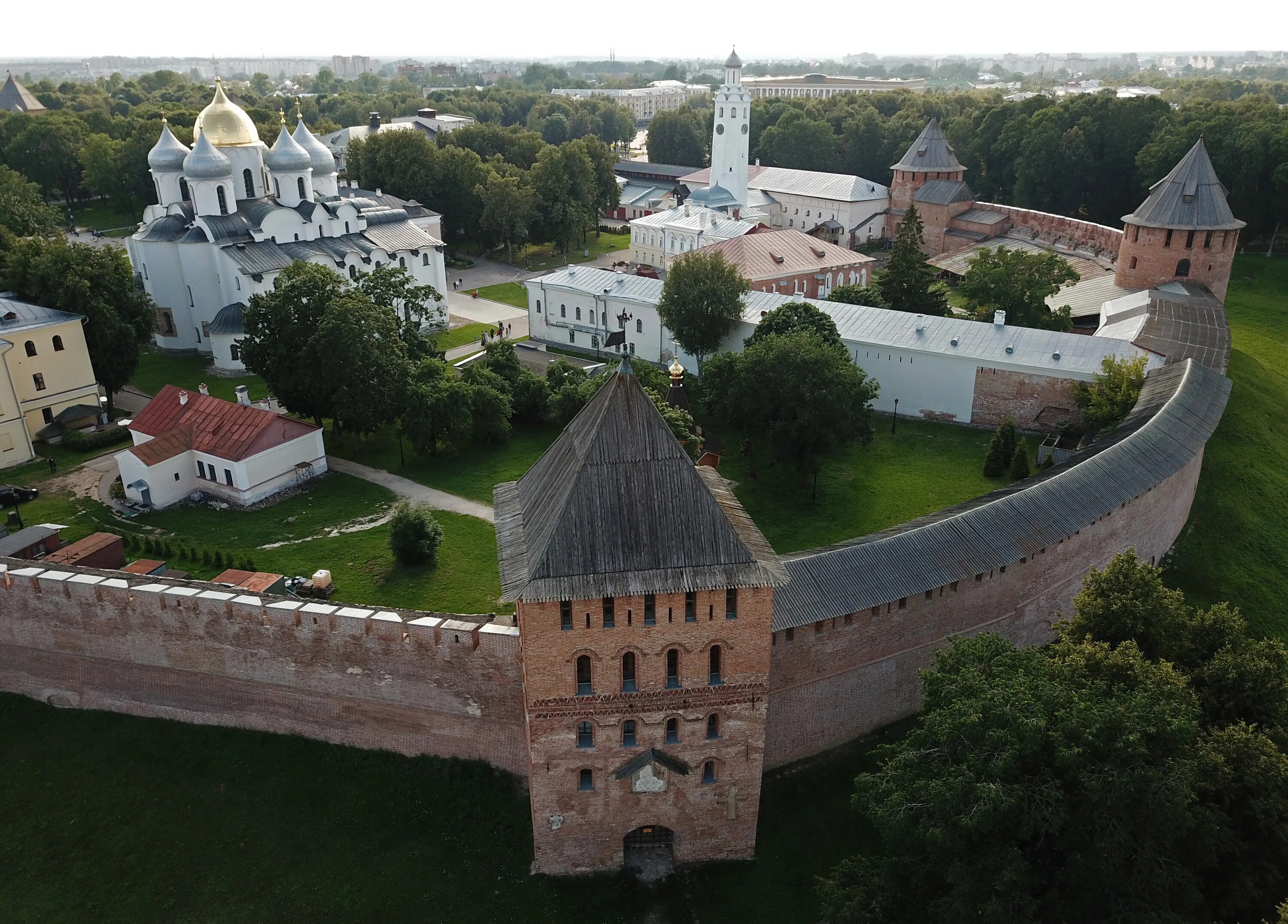 Распечатать фото великий новгород Находка петербургских археологов помогла узнать возраст Великого Новгорода