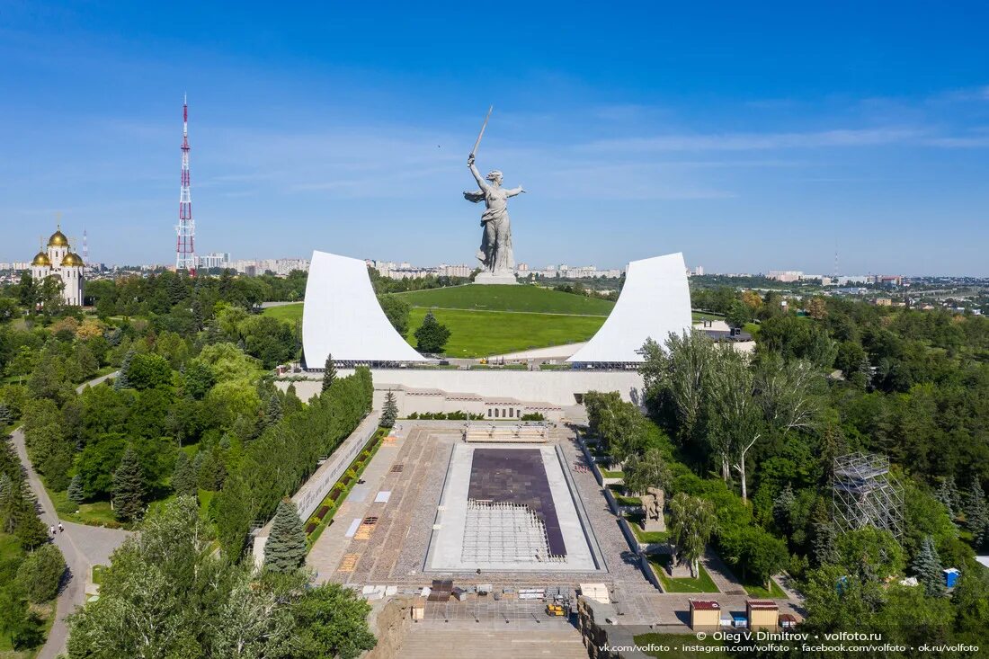 Распечатать фото волгоград На Мамаевом кургане готовятся к концерту в День 75-летия Победы