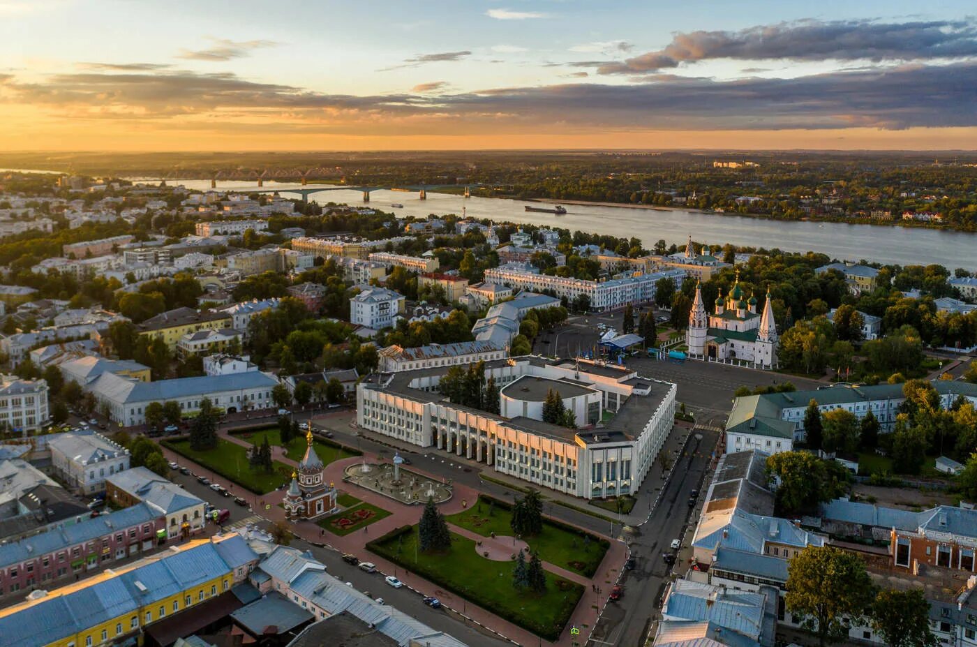 Распечатать фото ярославль С 3 по 4 июня в Ярославле состоялся Всероссийский форум "Воспитаем здорового реб