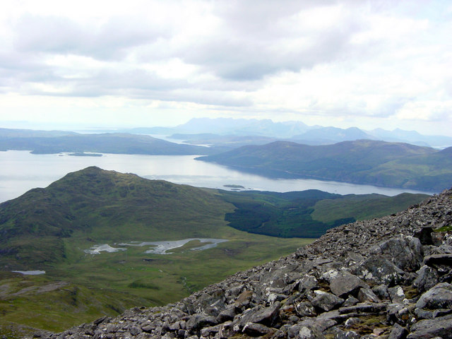 Распечатать фото западный File:Looking West From Beinn Sgritheall June 2003 - geograph.org.uk - 514348.jpg