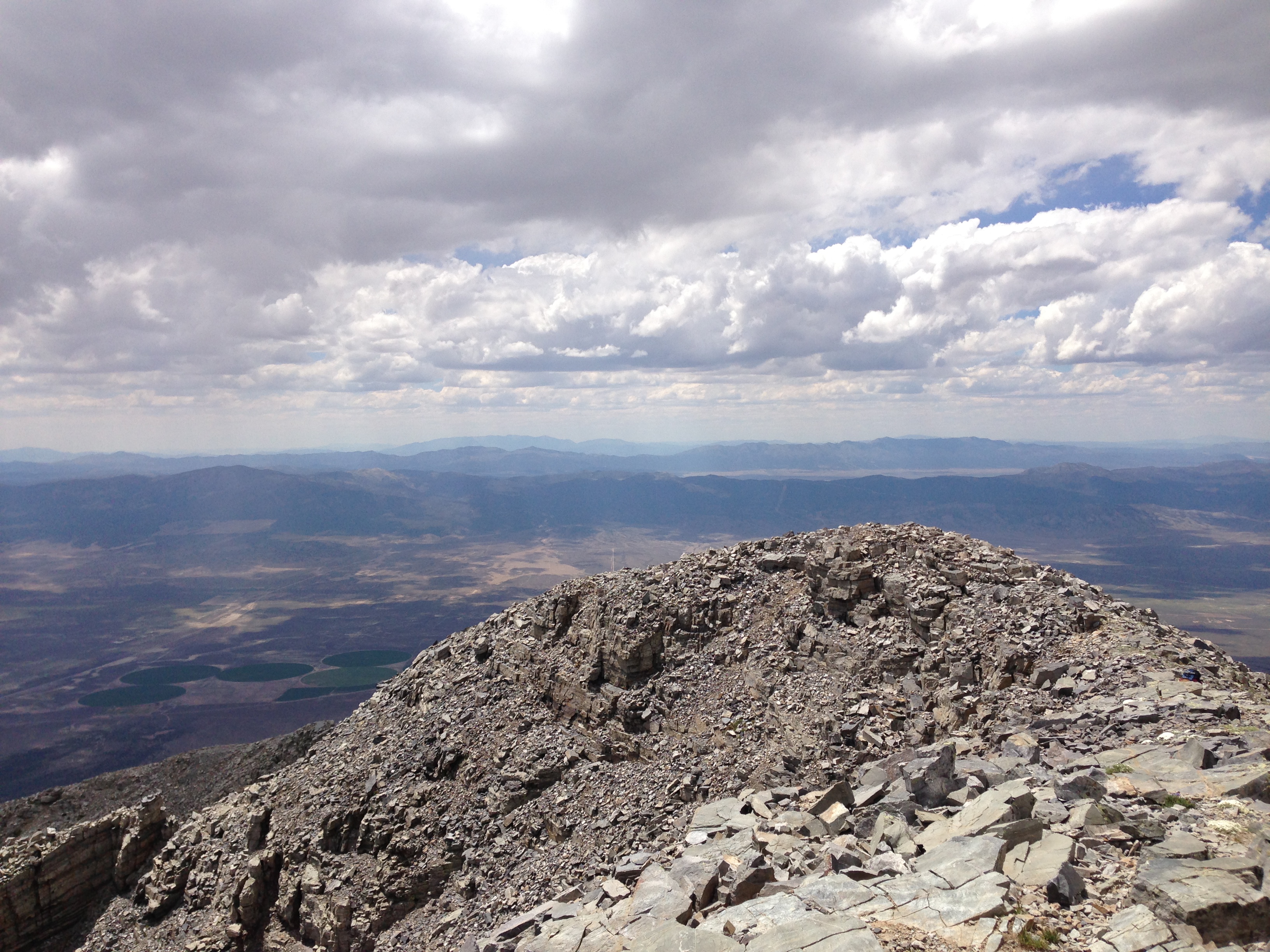 Распечатать фото западный File:2013-07-14 14 03 57 View west from the summit register on Wheeler Peak in G