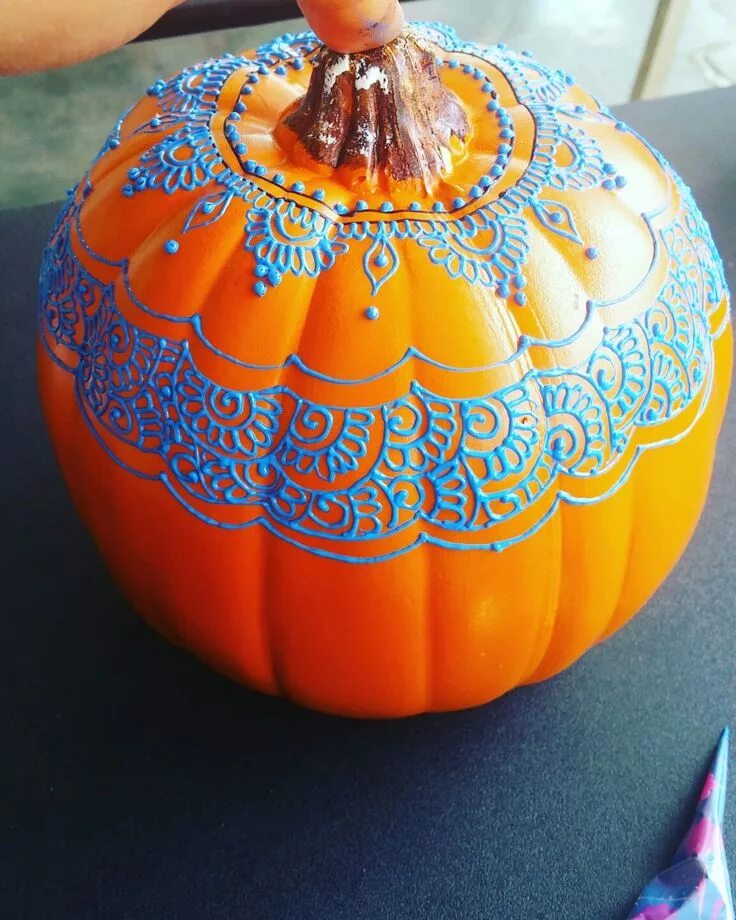 Расписные тыквы фото www.halifaxhenna.com #henna #pumpkin #falldecor #halloween #kidsactivity #fall #