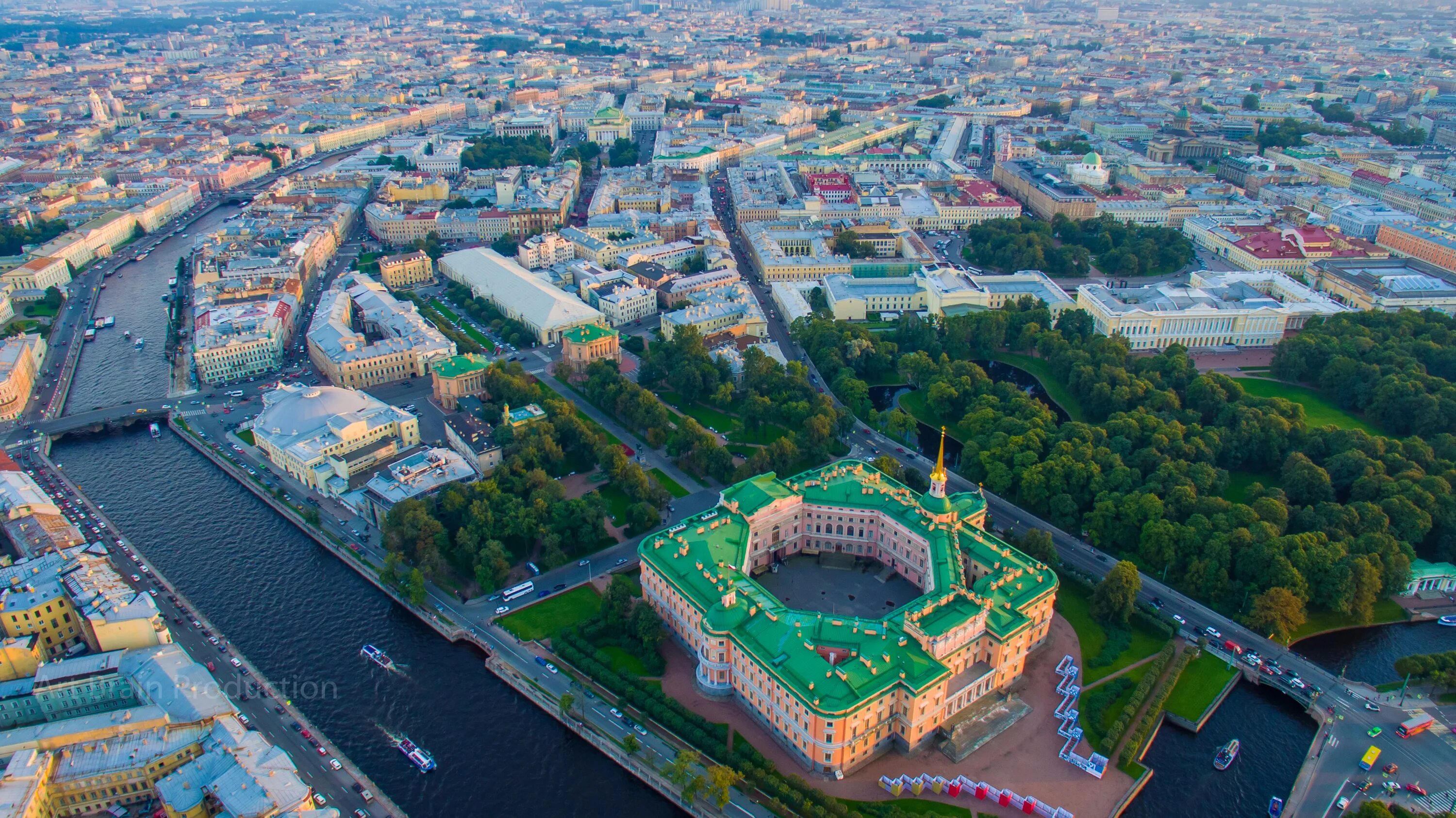 Расположение санкт петербурга фото Аэросъёмка Михайловский замок. Санкт-Петербург. - Фото с высоты птичьего полета,