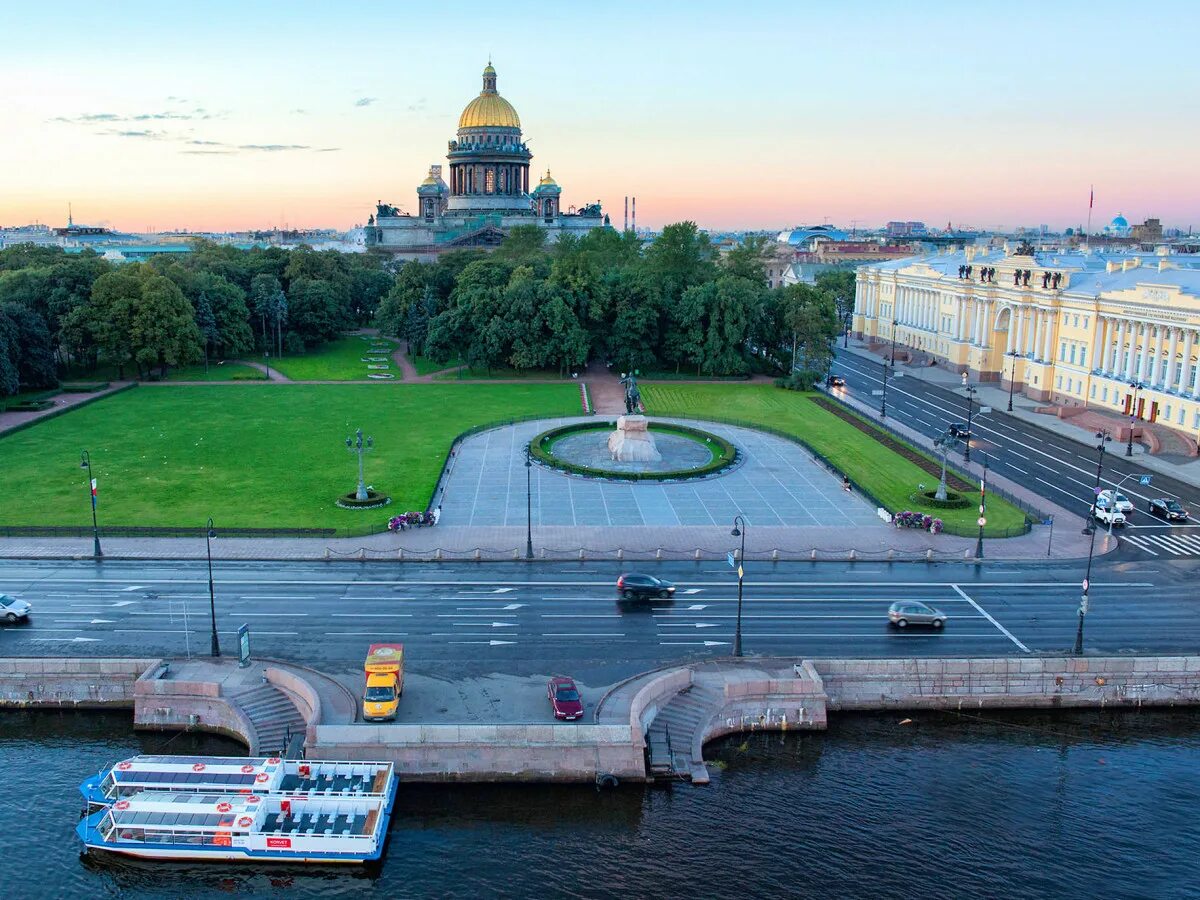 Расположение санкт петербурга фото Сенатская площадь в Санкт-Петербурге Описание и фото