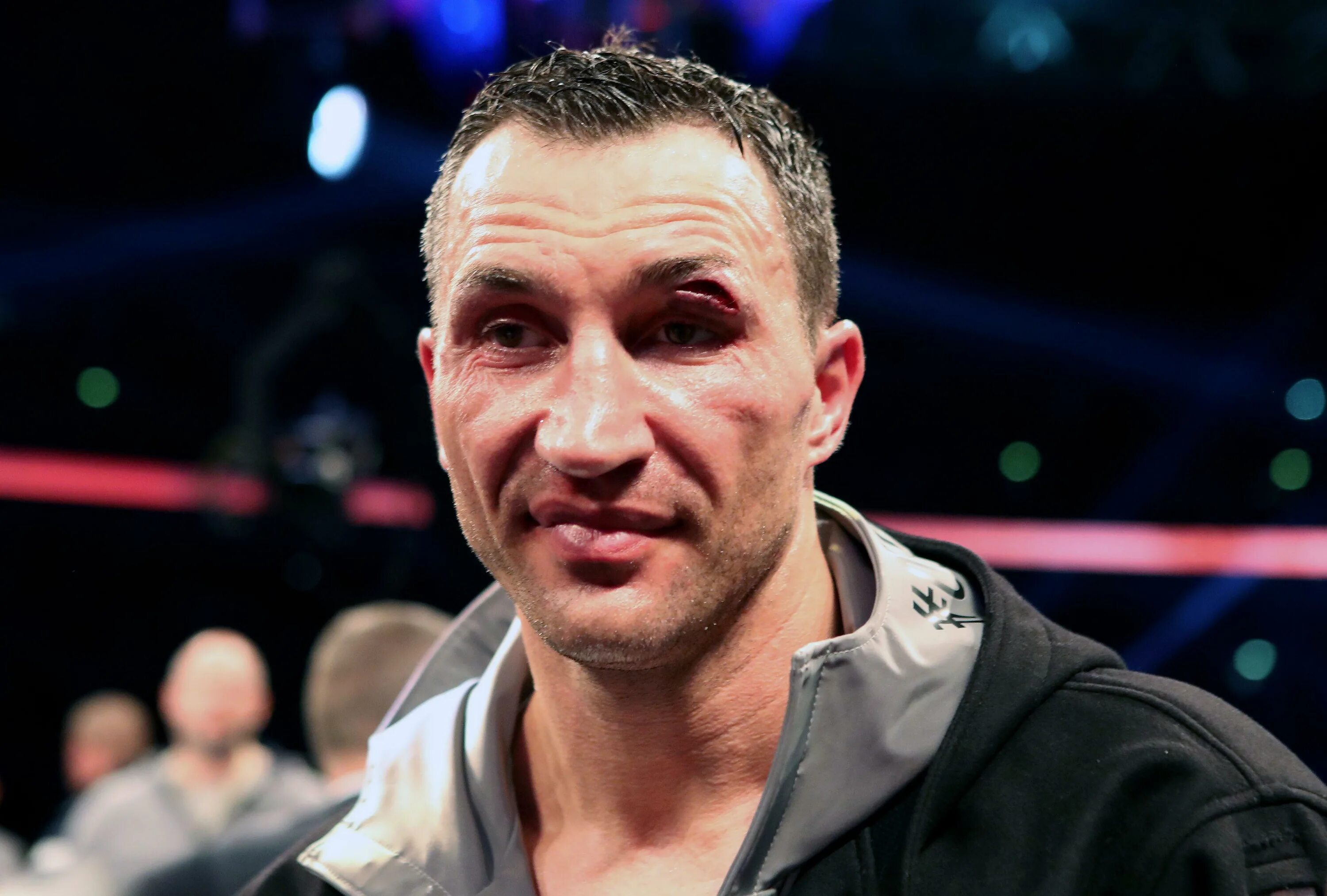 Рассечение брови фото Wladimir Klitschko spotted for the first time since defeat to Anthony Joshua wit