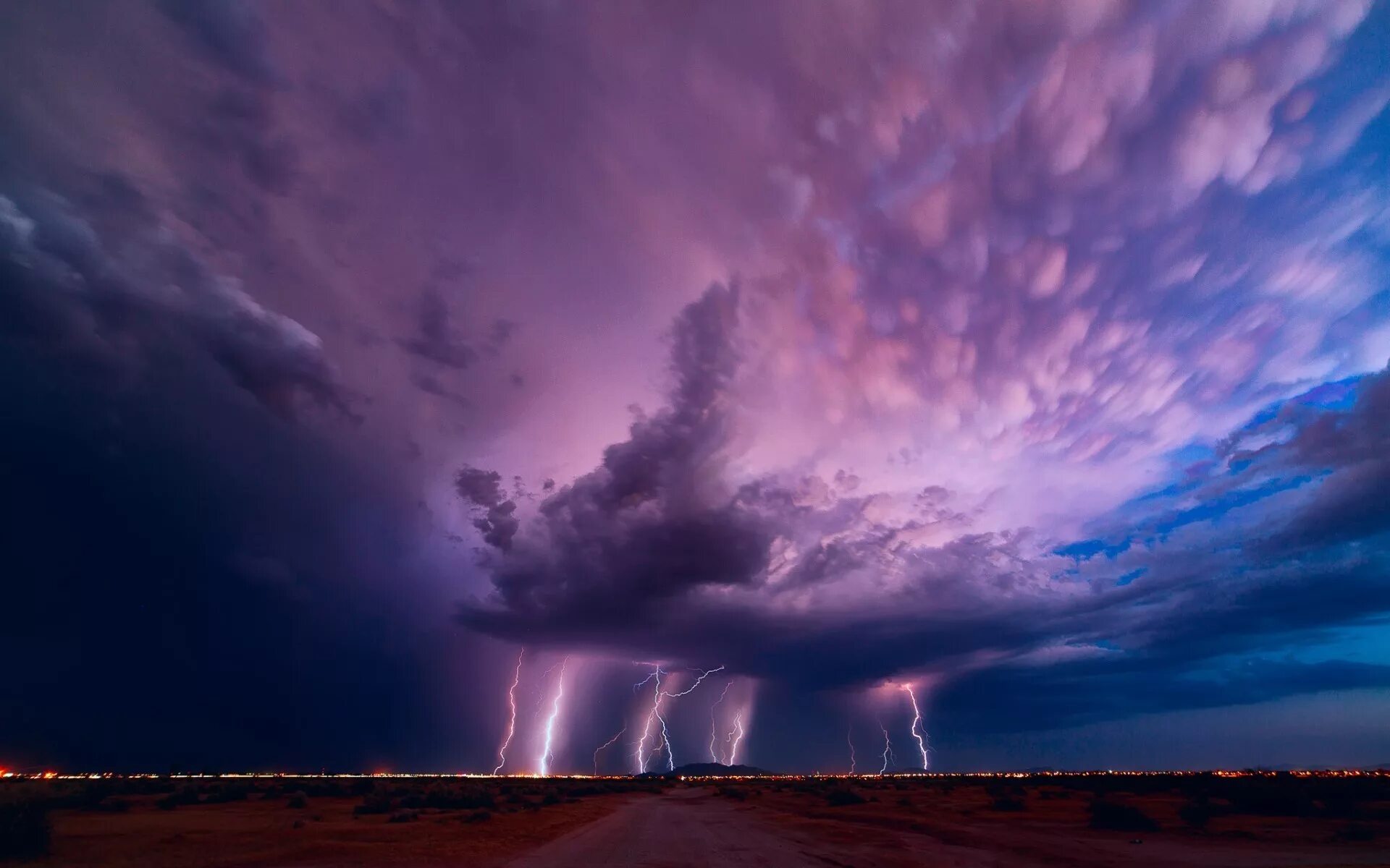 Рассмотрите фото природных явлений и назовите их Purple lightning from a thunderstorm cloud Desktop wallpapers 1920x1080