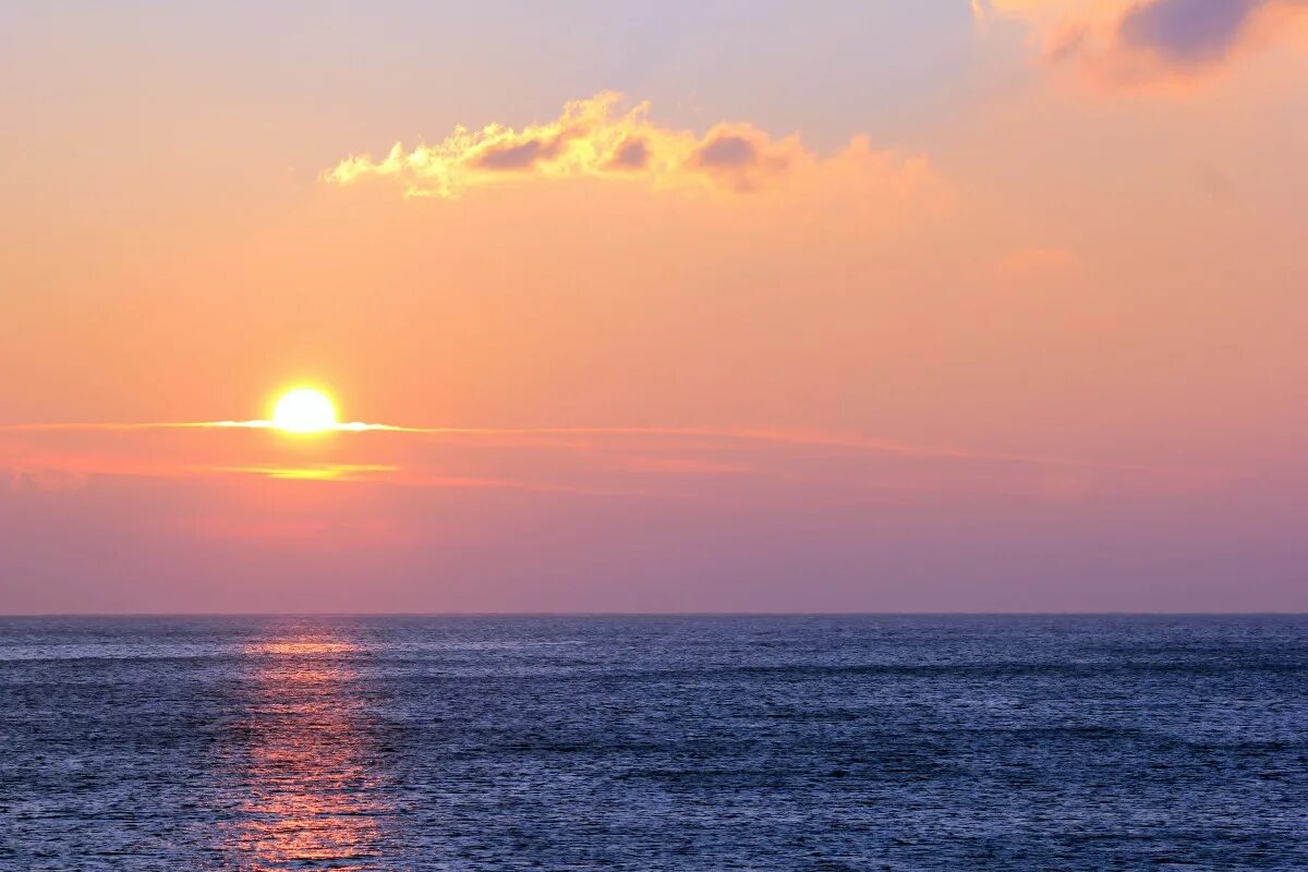 Рассвет над морем фото Free Images : beach, sea, ocean, horizon, cloud, sun, sunrise, sunset, sunlight,