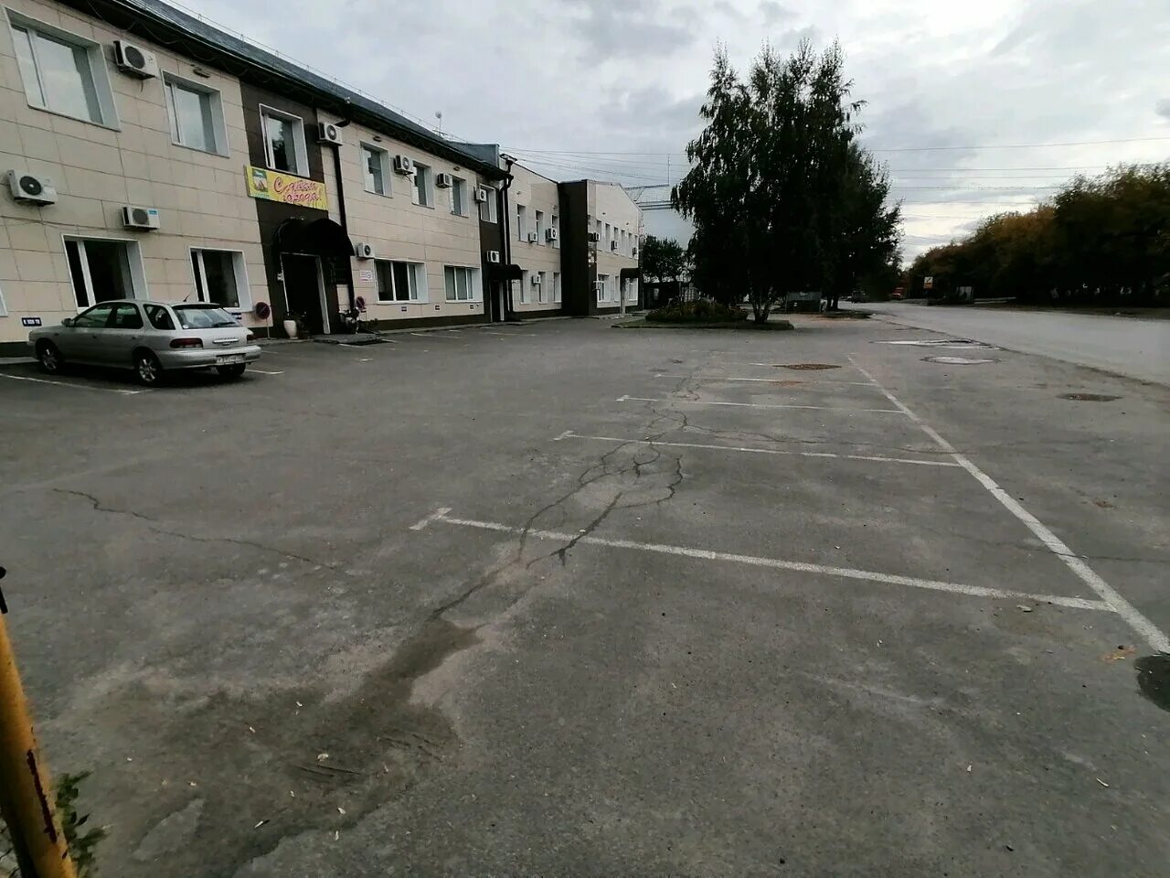 Рассвет ул калинина 116 фото Автомобильная парковка, car park, Barnaul, Kalinina Avenue, 116/2 - Yandex Maps