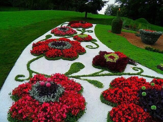 Растения клумбы фото Pin by Duean Narkdee on ช อ บ Small flower gardens, Topiary garden, Beautiful ga