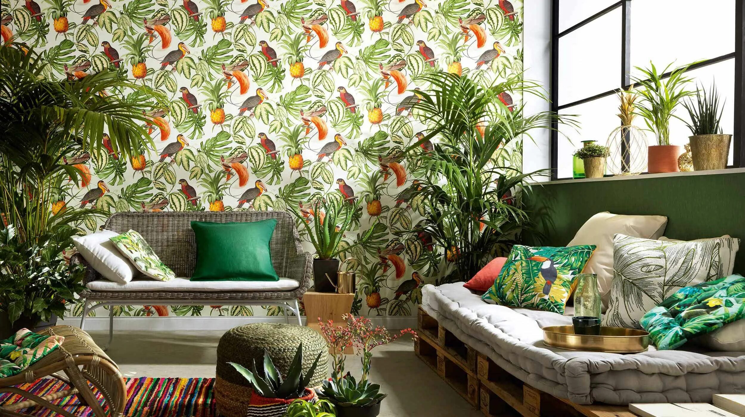 Растительные обои в интерьере Paradisio Tropical Birds Wallpaper Wallpaper brokers Melbourne Decoración de una